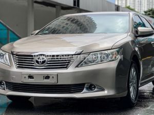 Xe Toyota Camry 2.0E 2013