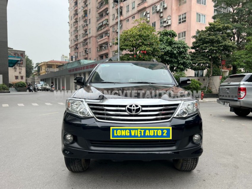 Toyota Fortuner 2.7V 4x2 AT