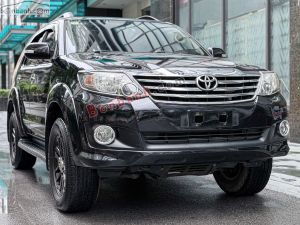 Xe Toyota Fortuner 2.7V 4x2 AT 2013